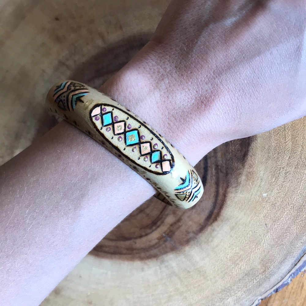 Wood Bangle bracelet - Picture 2 of 4
